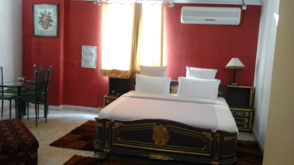 Hotel Pigeon International Бангалор Экстерьер фото