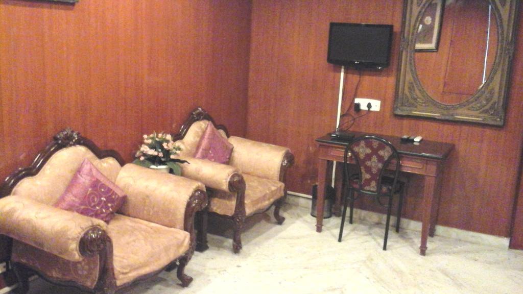 Hotel Pigeon International Бангалор Экстерьер фото